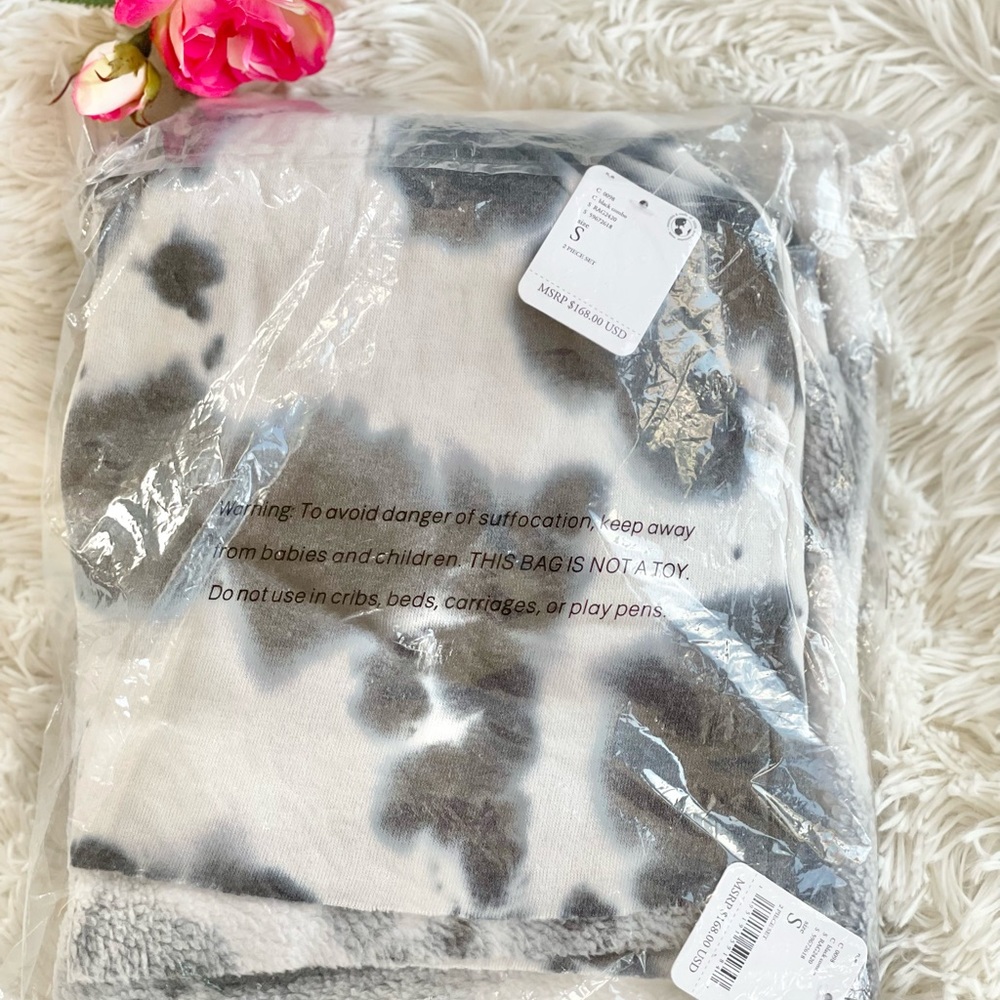 New with tags FREE PEOPLE KELLY WASHED TIE DYE SET BLACK COMBO Fleece exterior - Picture 3 of 5